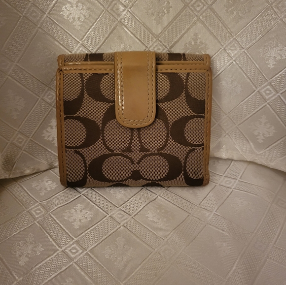 Coach - Picture 2 of 3